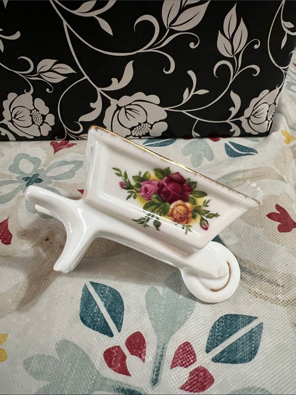 Vintage Royal Albert Old Country Roses Wheelbarrow Trinket Dish